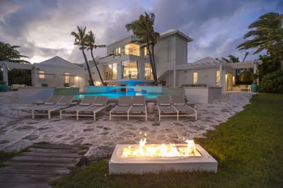 Luxury Villa Photo #5