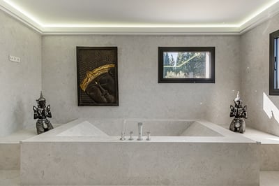 Luxury Villa Photo #27