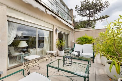 Luxury Villa Photo #2