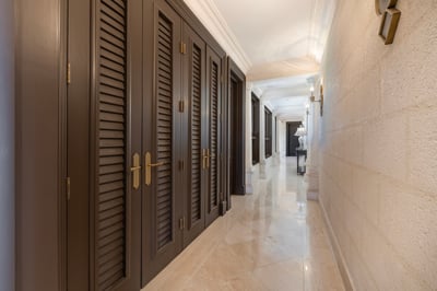 Luxury Villa Photo #82