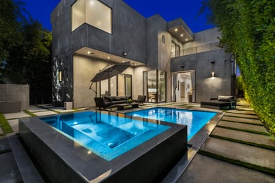 Luxury Villa Photo #9