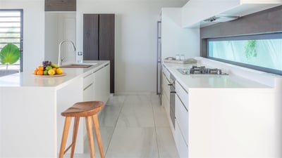 Kitchen & Dining Area
