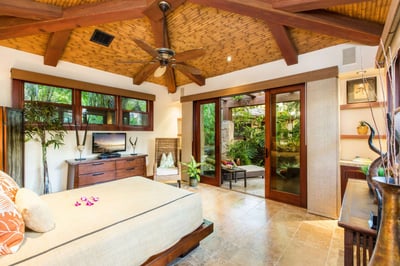 Luxury Villa Photo #46