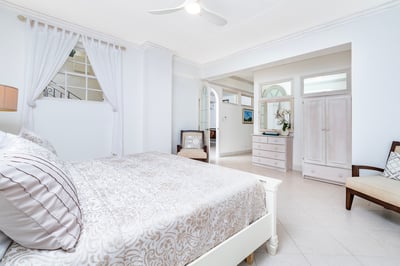 Luxury Villa Photo #33