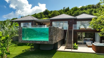 Luxury Villa Photo #3