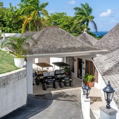 Luxury Villa Photo #20