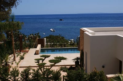 Luxury Villa Photo #2