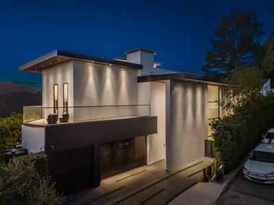 Luxury Villa Photo #4