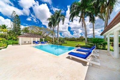 Luxury Villa Photo #6