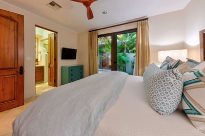 Luxury Villa Photo #46