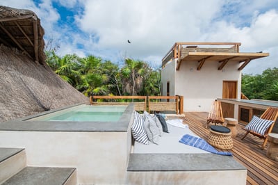 Luxury Villa Photo #25