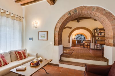Luxury Villa Photo #17