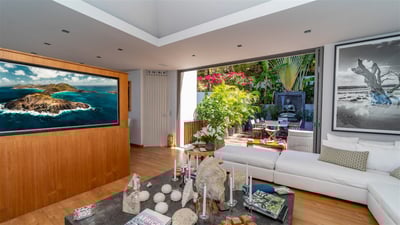 Luxury Villa Photo #16