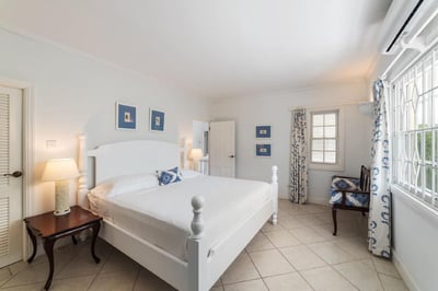 Luxury Villa Photo #31