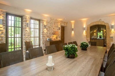 Luxury Villa Photo #7