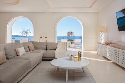 Luxury Villa Photo #12