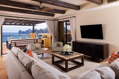 Luxury Villa Photo #4