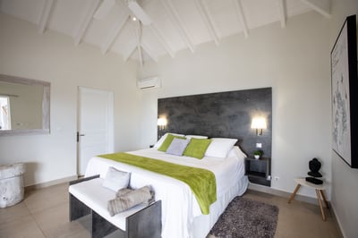Luxury Villa Photo #24
