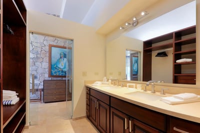Luxury Villa Photo #24