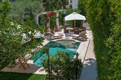 Luxury Villa Photo #4
