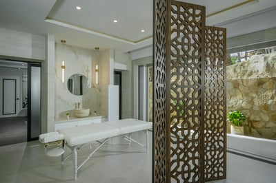 Luxury Villa Photo #36