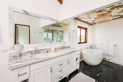 Luxury Villa Photo #36