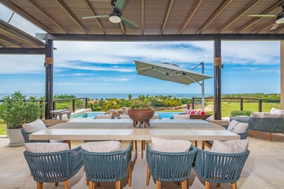 Luxury Villa Photo #3