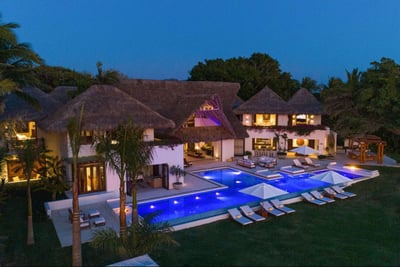 Luxury Villa Photo #15