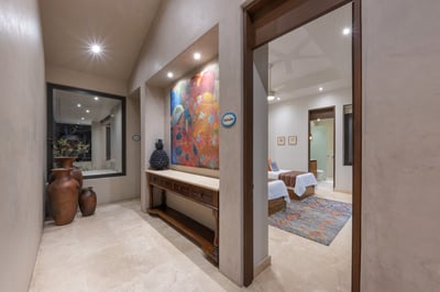 Luxury Villa Photo #37
