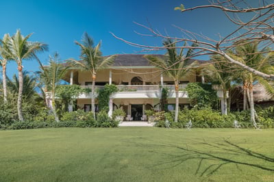 Luxury Villa Photo #38