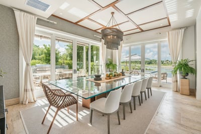 Luxury Villa Photo #22