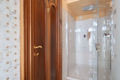 Luxury Villa Photo #53