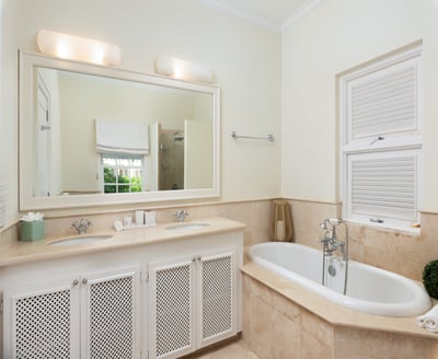 Luxury Villa Photo #23