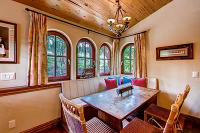 Breakfast nook