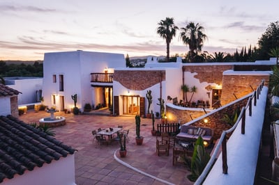Luxury Villa Photo #6