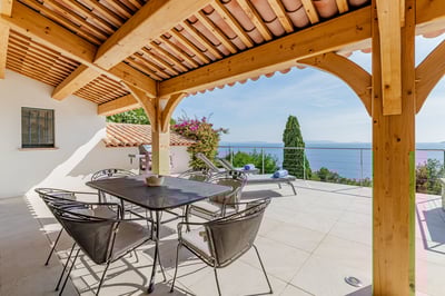 Luxury Villa Photo #8
