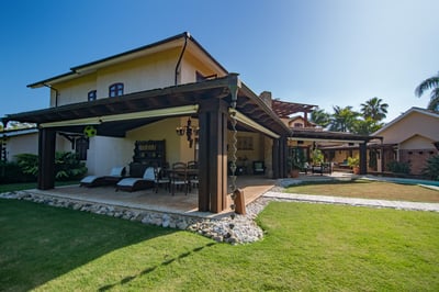 Luxury Villa Photo #3