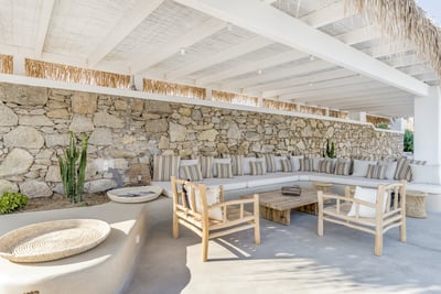 Luxury Villa Photo #6