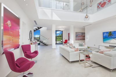 Luxury Villa Photo #20