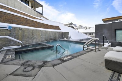 Luxury Villa Photo #36