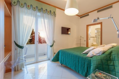 Luxury Villa Photo #25