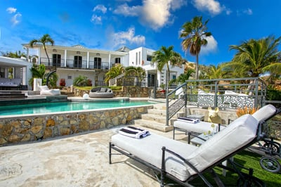 Luxury Villa Photo #9