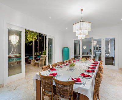 Luxury Villa Photo #15