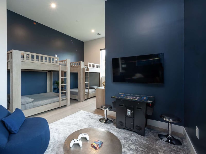 Coconut Grove Suites