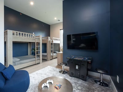 Luxury Villa Photo #7