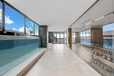 Luxury Villa Photo #28