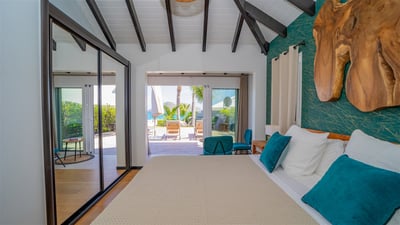 Luxury Villa Photo #41