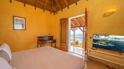 Luxury Villa Photo #33