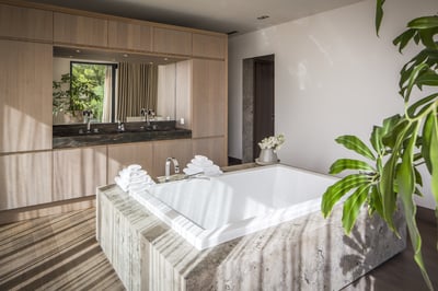 Luxury Villa Photo #29