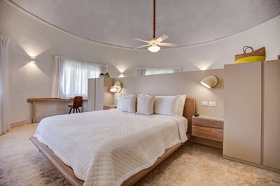 Luxury Villa Photo #33